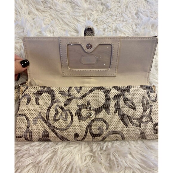 Appears like possible Poppie Jones Clutch Cream Brown Wristlet Wallet Billfold - Picture 3 of 12